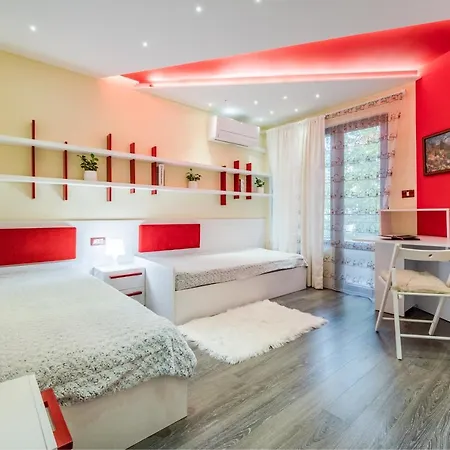 Joy Apartment-top Center & Free Parking Place *