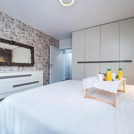 Joy Apartment-top Center & Free Parking Place * 바르나