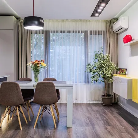 아파트 Joy Apartment-top Center & Free Parking Place