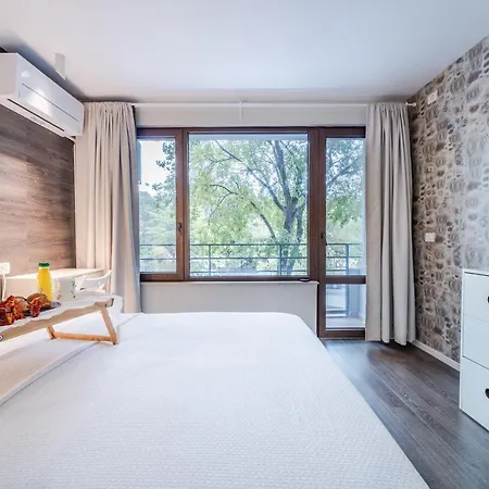 Joy Apartment-top Center & Free Parking Place Apartment *
